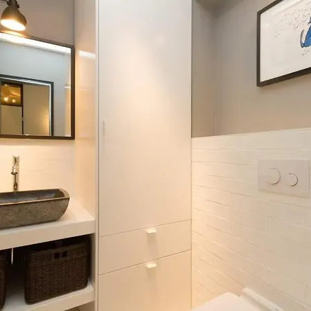 Strandgruen App 05 *